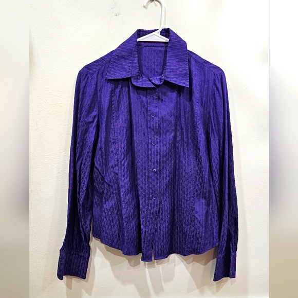 Carolina Herrera vintage button-down dress shirt - Picture 2 of 10